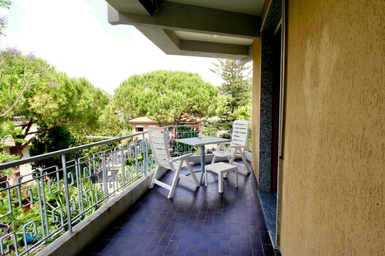 The Green Corner Bordighera Exterior photo